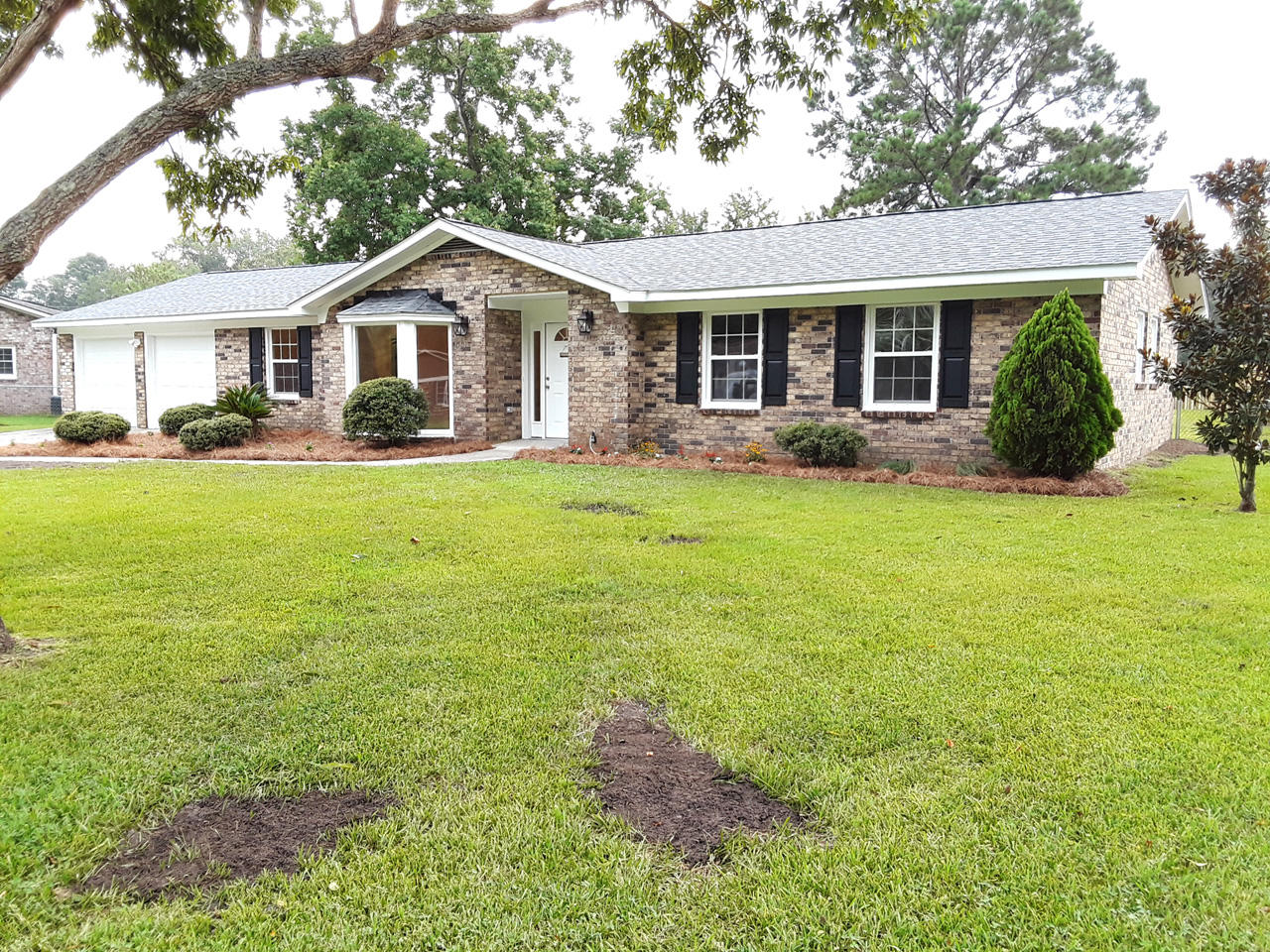 130 Foxborough Road Goose Creek, SC 29445 - Photo 36 of 37 Beautiful and Mature Landscaping.
