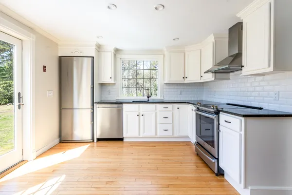 $630,000 | 45 Old Phinney's Lane, Barnstable, MA 02630