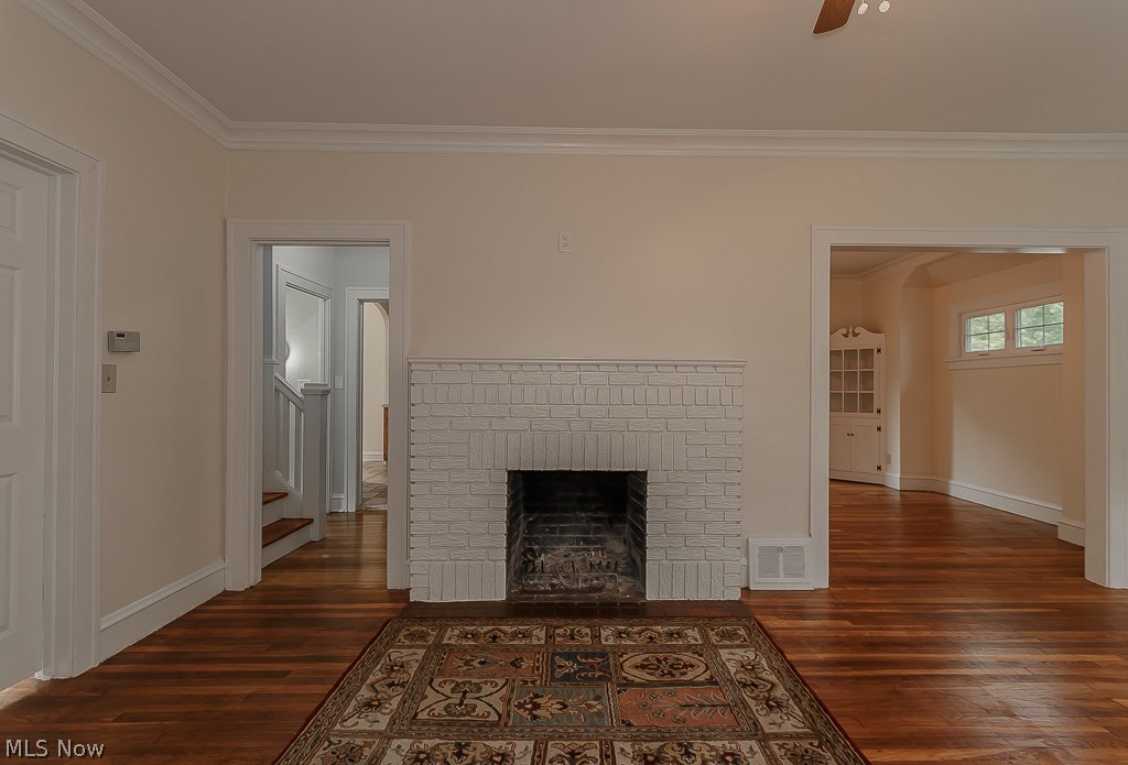 998 Roanoke Road Cleveland Heights, OH 44121 - Photo 3 of 30 Gallery Image 3