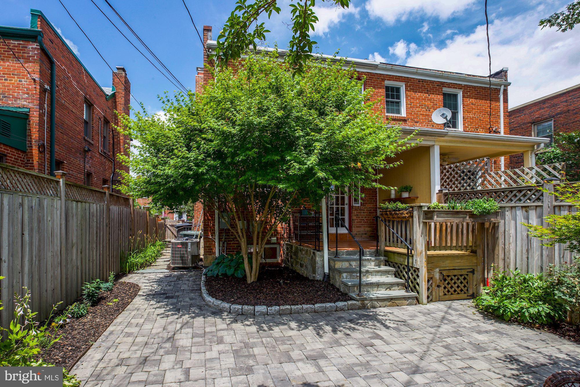 3606 1st Road South Arlington, VA 22204 - Photo 5 of 48 Gallery Image 5