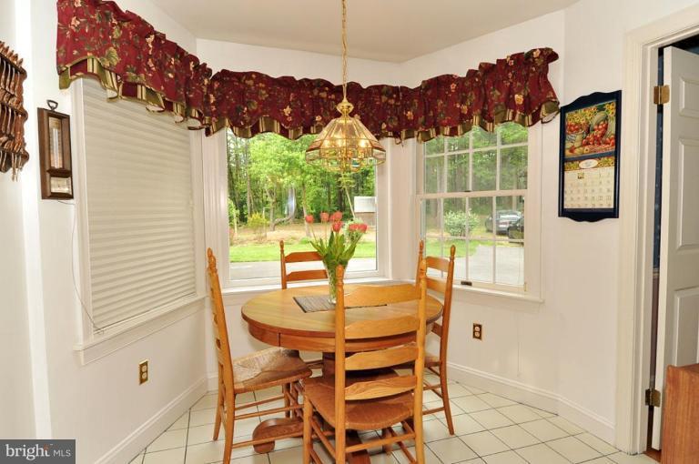 7109 Deer Valley Road Highland, MD 20777 - Photo 11 of 20 Breakfast Area