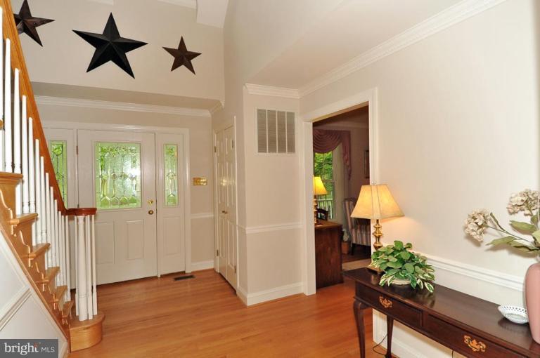 7109 Deer Valley Road Highland, MD 20777 - Photo 5 of 20 Entrance / Foyer