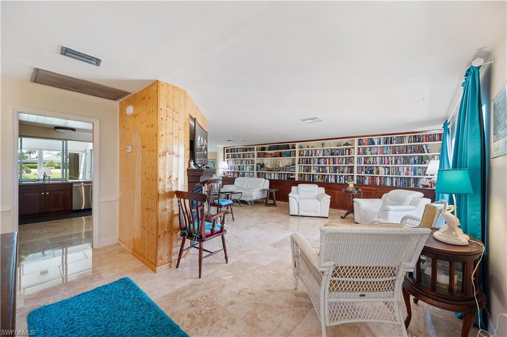 397 Forest Hills Boulevard Naples, FL 34113 - Photo 4 of 29 Entry foyer.