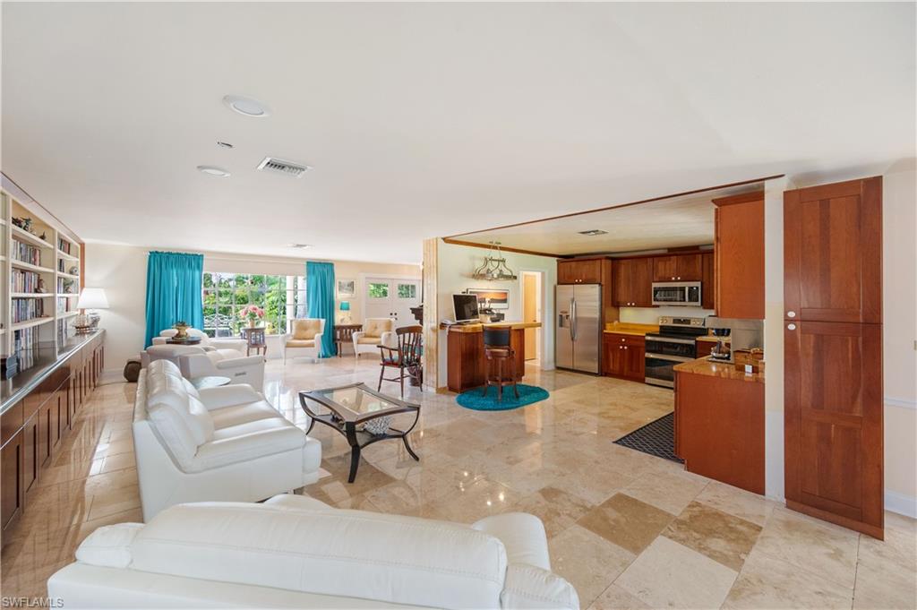 397 Forest Hills Boulevard Naples, FL 34113 - Photo 8 of 29