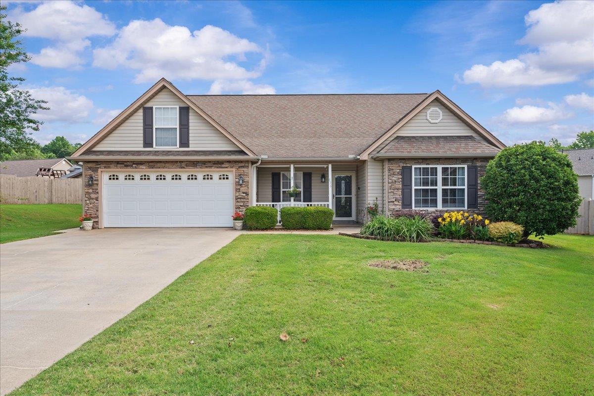 636 Cordelia Court Boiling Springs, SC 29316 - Photo 1 of 27 Gallery Image 1