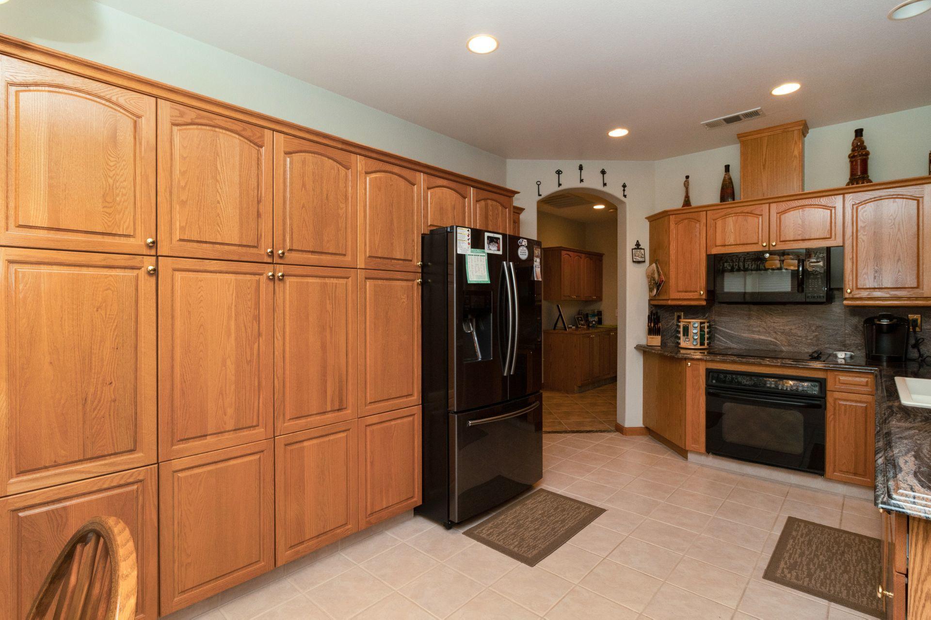 159 Twins Court Reedley, CA 93654 - Photo 7 of 24 7