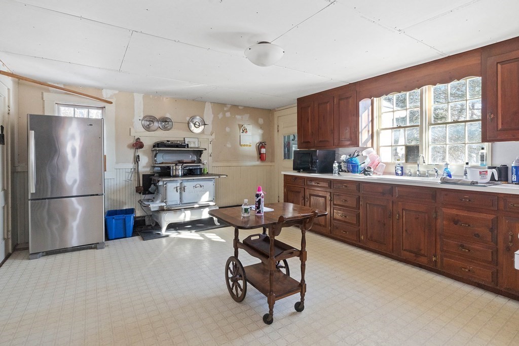 38 Highland Road Boxford, MA 01921 - Photo 9 of 32