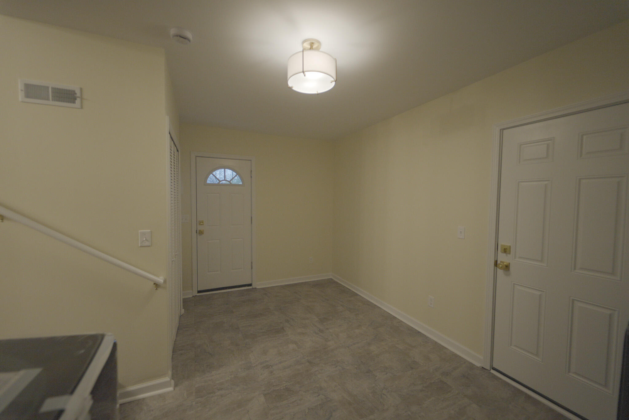 21653 Middlebelt Road Farmington, MI 48336 - Photo 3 of 21 DSC02992