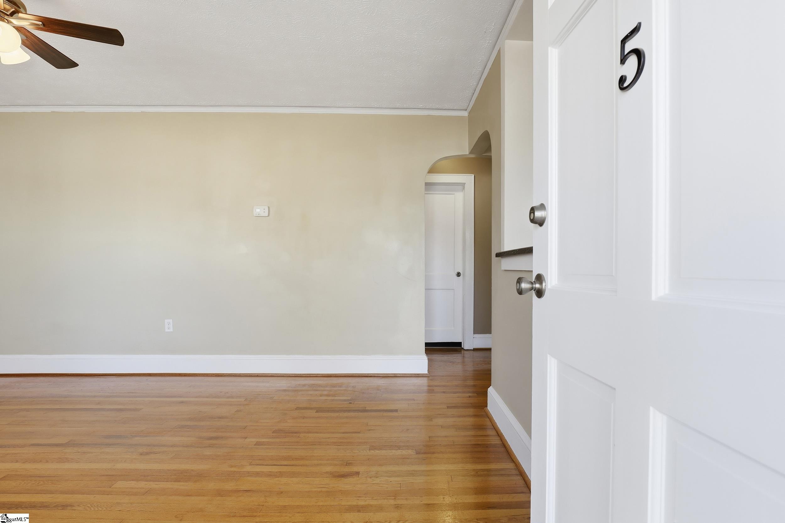 5 Lenore Avenue Greenville, SC 29617 - Photo 2 of 24