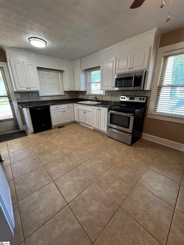 $325,000 | 5 Lenore Avenue, Greenville, SC 29617