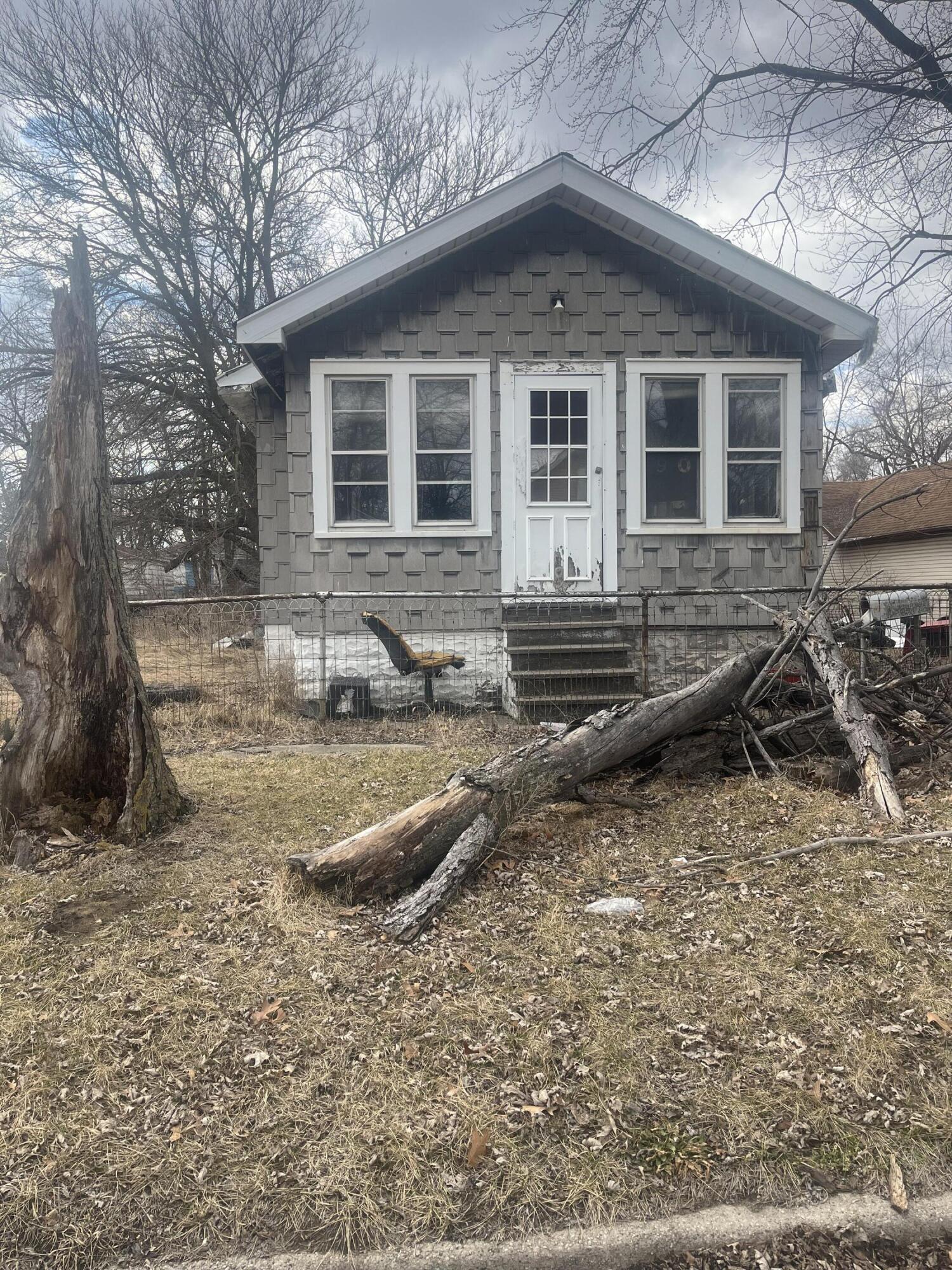 3940 Monroe Street Gary, IN 46408 - Photo 1 of 1 1500x2000