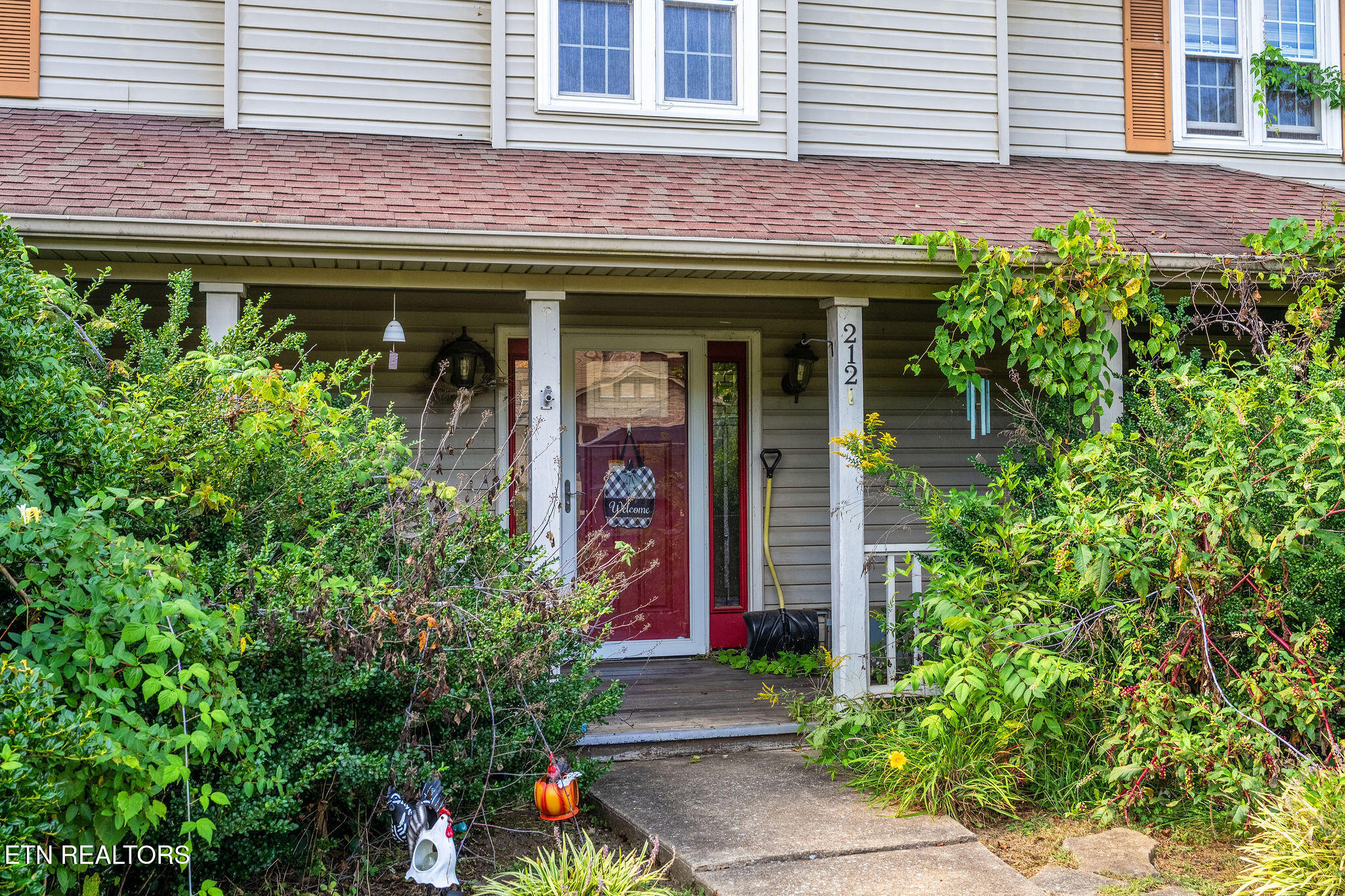 212 Pickens Road Kingsport, TN 37663 - Photo 43 of 49 FRONT PORCH