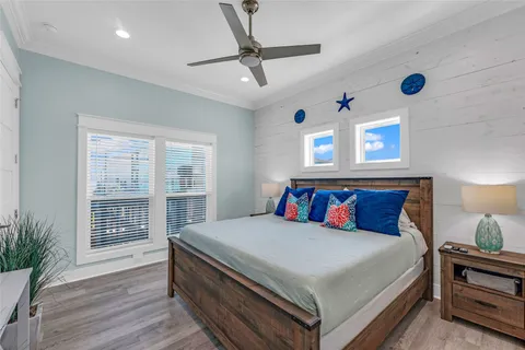 $799,000 | 1978 Ave I, Crystal Beach, TX 77650