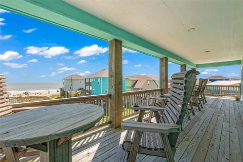 $799,000 | 1978 Ave I, Crystal Beach, TX 77650