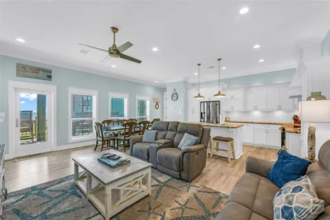 $799,000 | 1978 Ave I, Crystal Beach, TX 77650