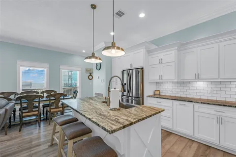 $799,000 | 1978 Ave I, Crystal Beach, TX 77650