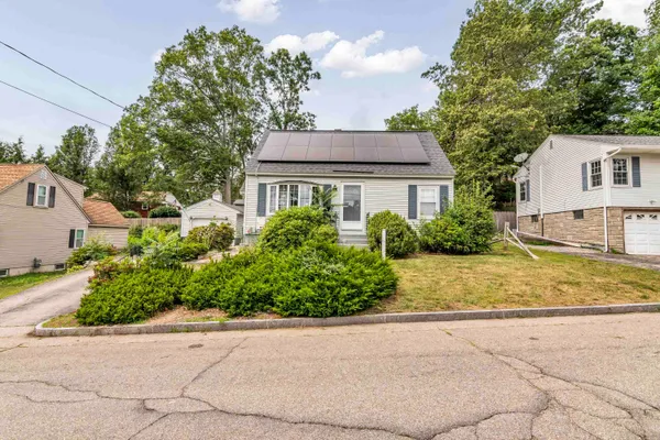 $419,900 | 354 Seames Drive, Manchester, NH 03103