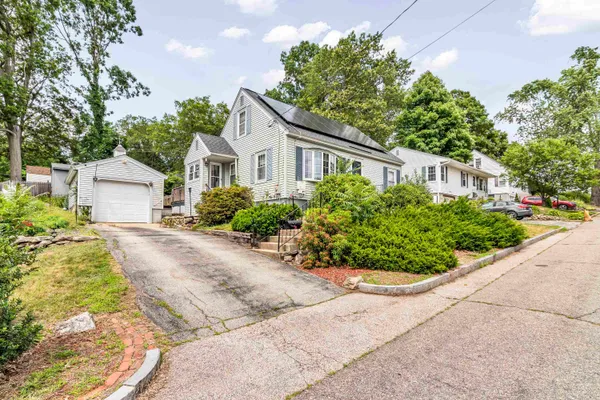 $419,900 | 354 Seames Drive, Manchester, NH 03103