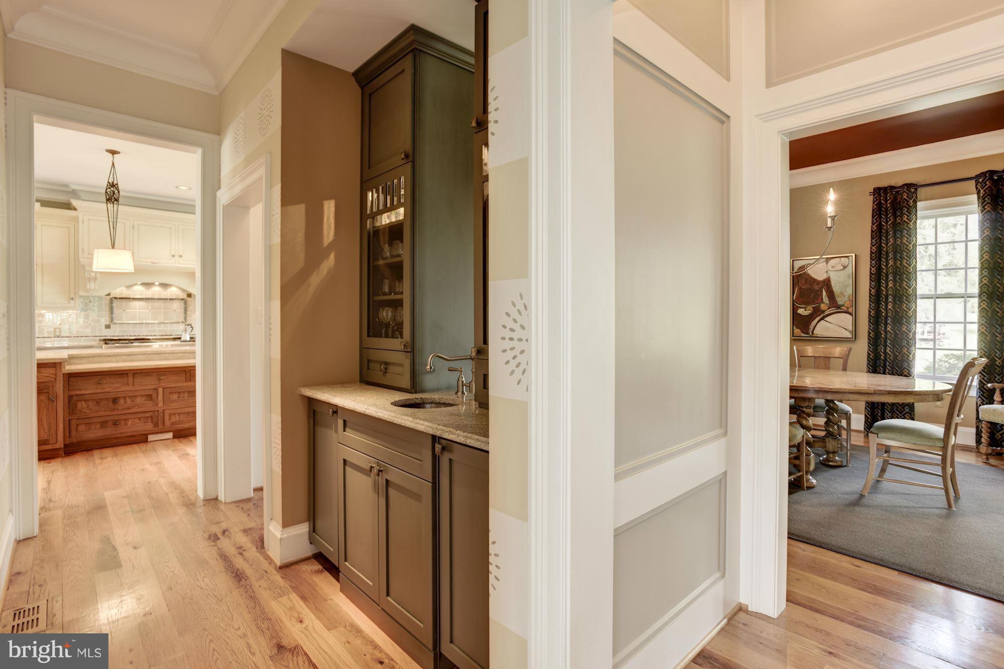 10350 Pot Spring Road Lutherville-Timonium, MD 21093 - Photo 6 of 30 Wet bar between dining room and family/great rm.