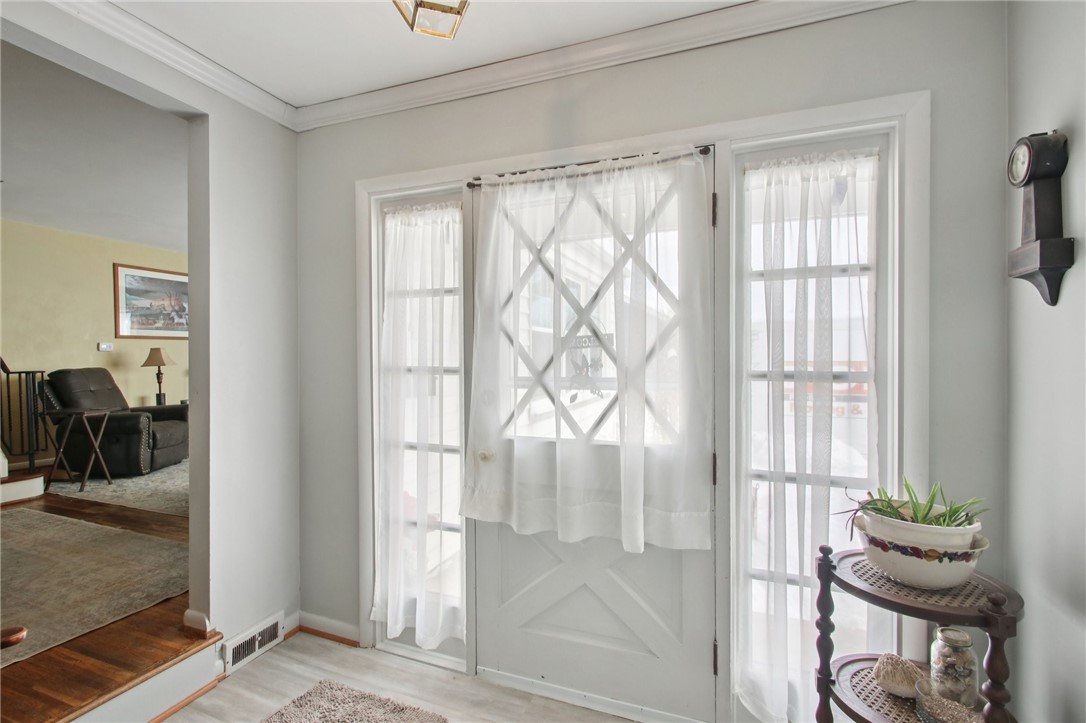 4 Ruth Ellen Way Gates, NY 14624 - Photo 2 of 28