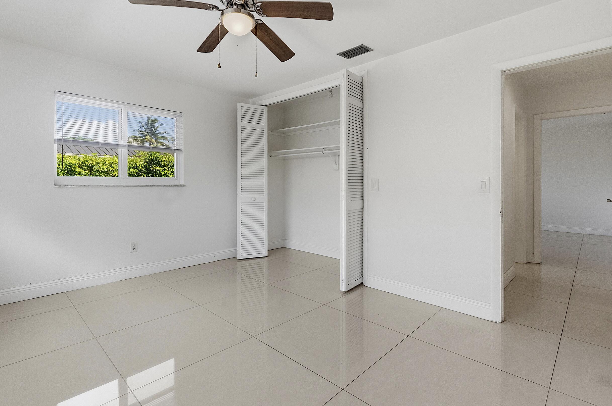 2910 Northeast 40th Court Lighthouse Point, FL 33064 - Photo 16 of 49 2910 NE 40th Ct - - 015