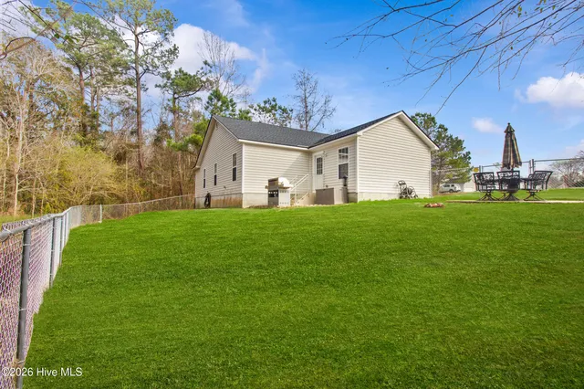 $294,000 | 106 Cobalt Stream Court, Jacksonville, NC 28546