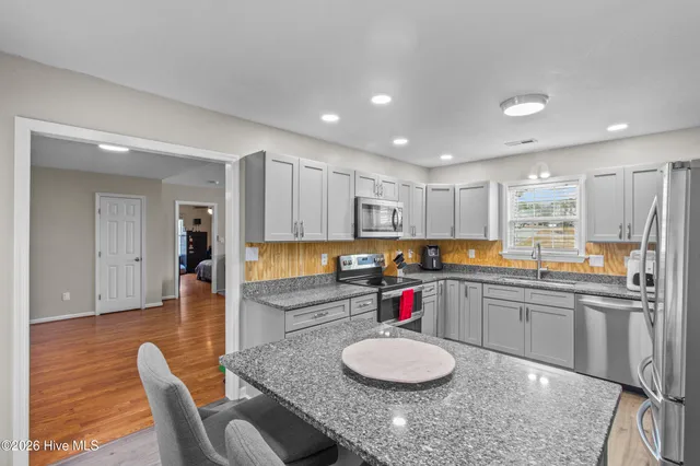 $294,000 | 106 Cobalt Stream Court, Jacksonville, NC 28546