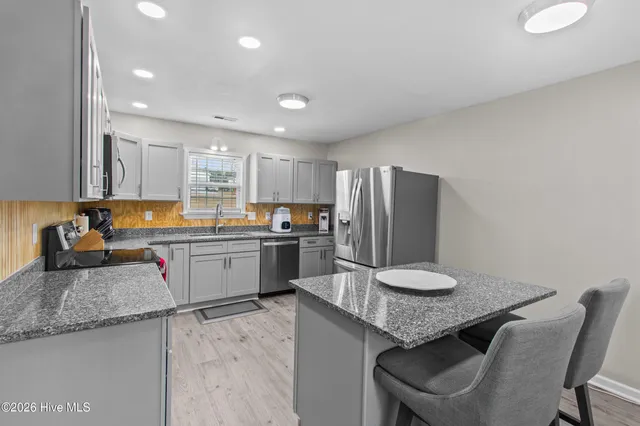 $294,000 | 106 Cobalt Stream Court, Jacksonville, NC 28546