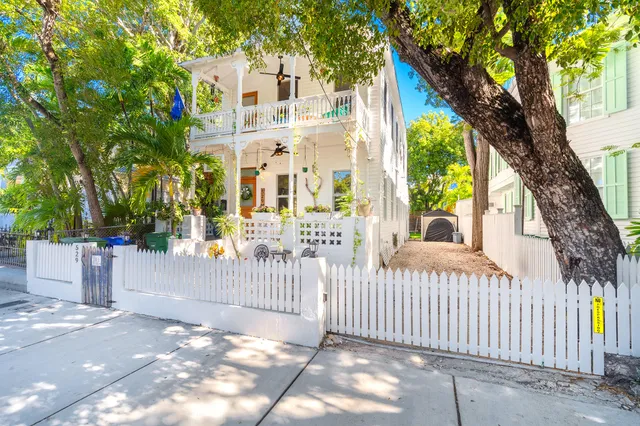 $2,975,000 | 529 Simonton Street, Key West, FL 33040