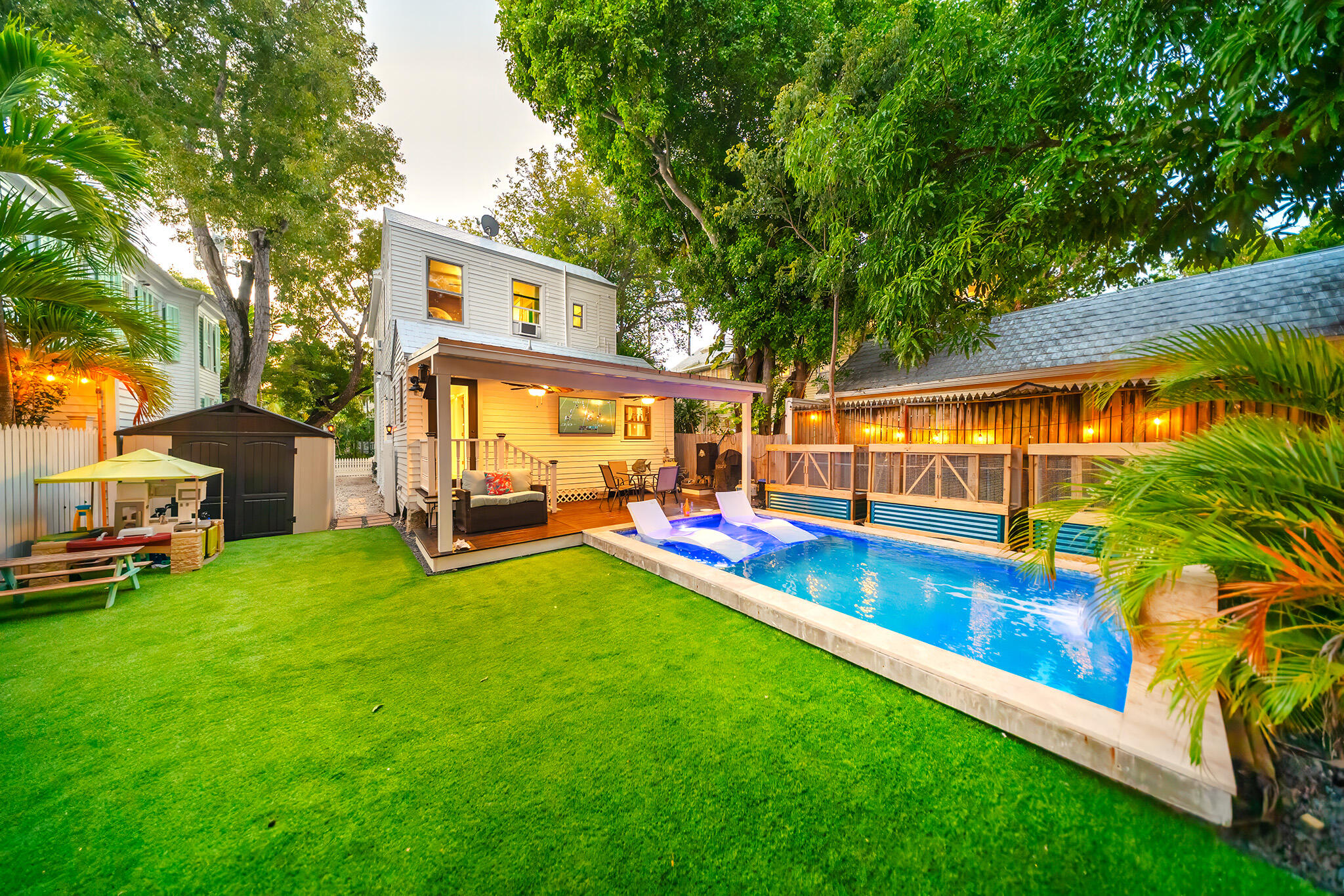 529 Simonton Street Key West, FL 33040 - Photo 4 of 82 Pool/back yard