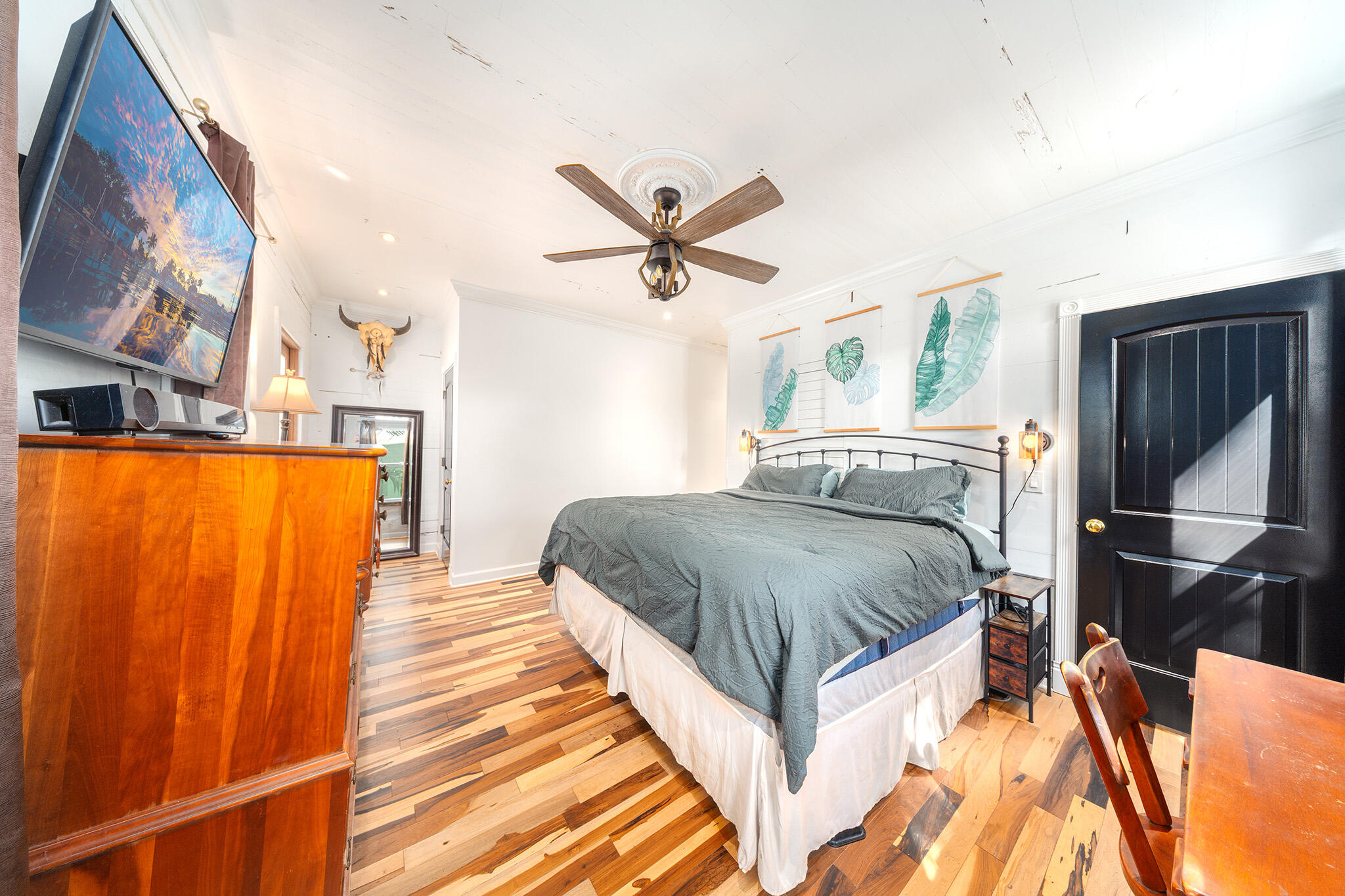 529 Simonton Street Key West, FL 33040 - Photo 43 of 81 Primary bedroom