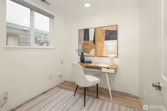 $950,000 | 755 Northwest Juniper Street, Issaquah, WA 98027