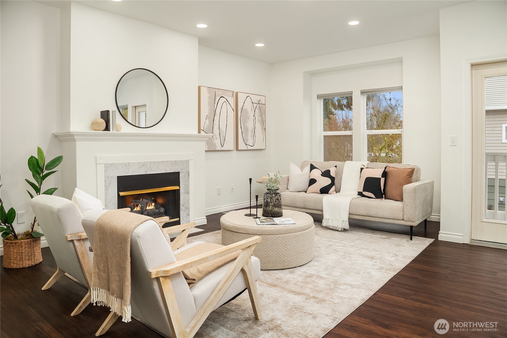 755 Northwest Juniper Street Issaquah, WA 98027 - Photo 5 of 39