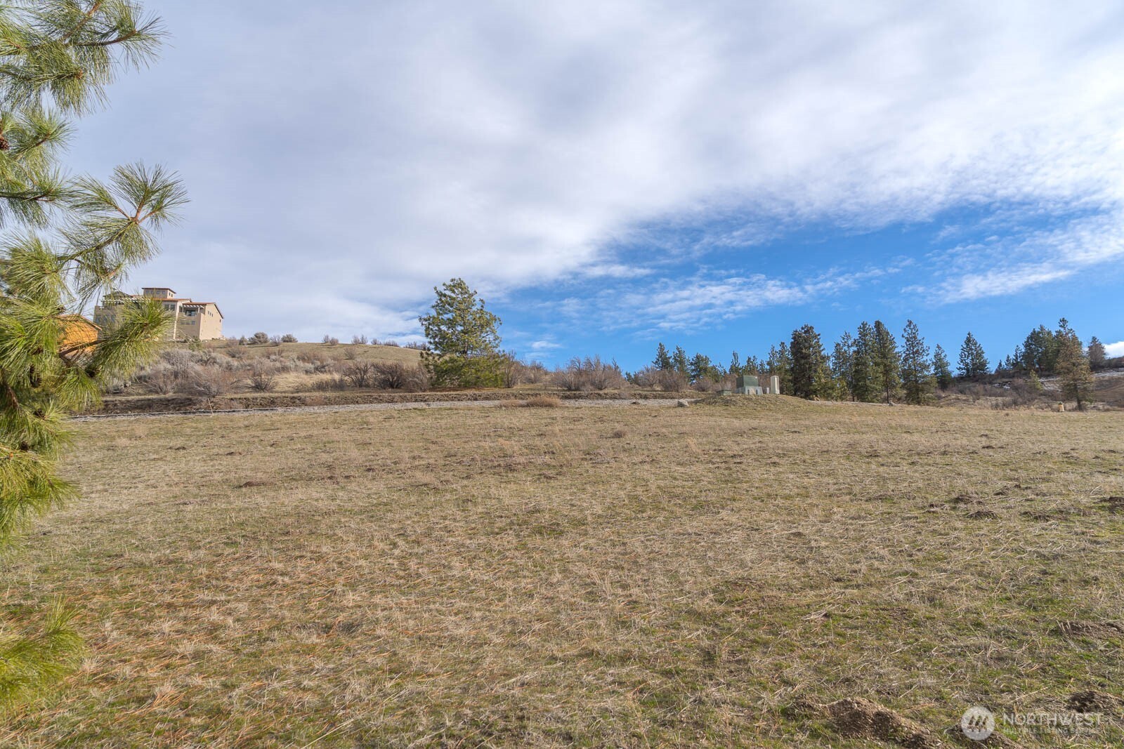 320 Paintbrush Road Chelan, WA 98816 - Photo 15 of 19