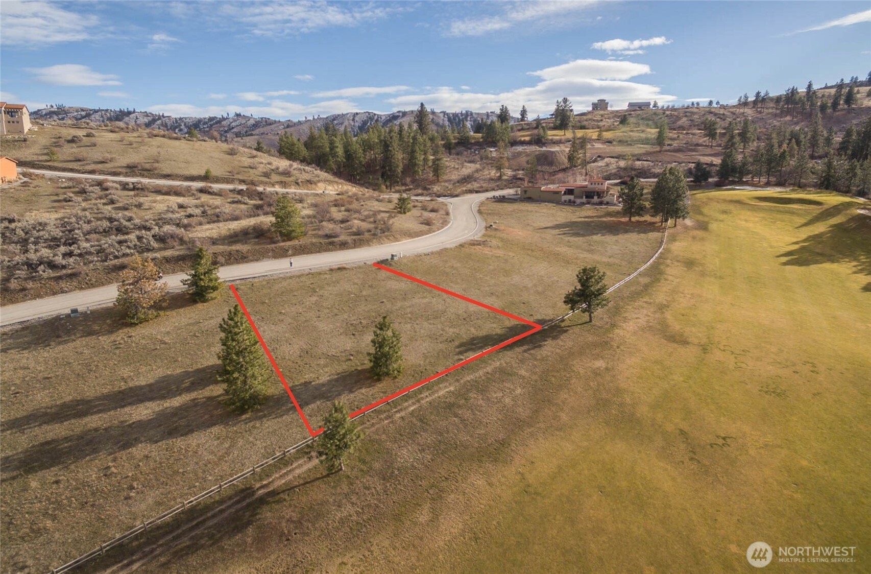 320 Paintbrush Road Chelan, WA 98816 - Photo 2 of 19