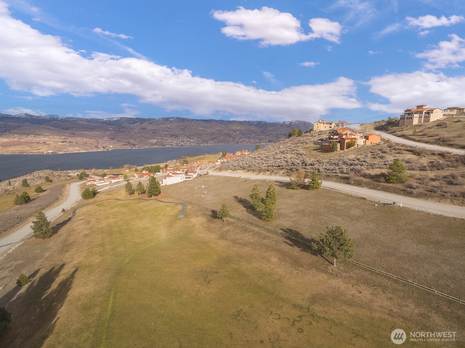 320 Paintbrush Road Chelan, WA 98816 - Photo 4 of 19