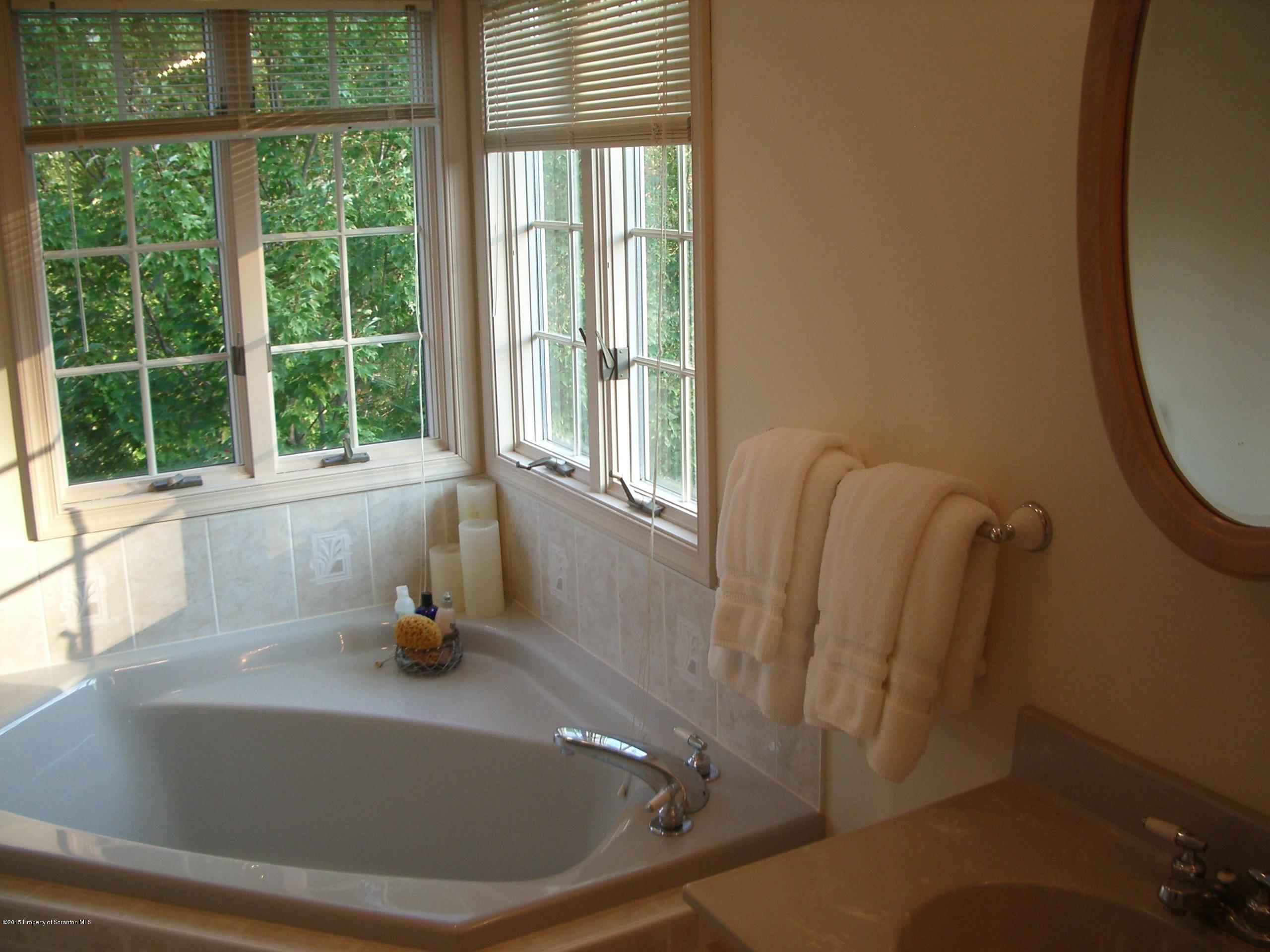 112 Camp Hill Road Clarks Summit, PA 18411 - Photo 11 of 26 Gallery Image 11