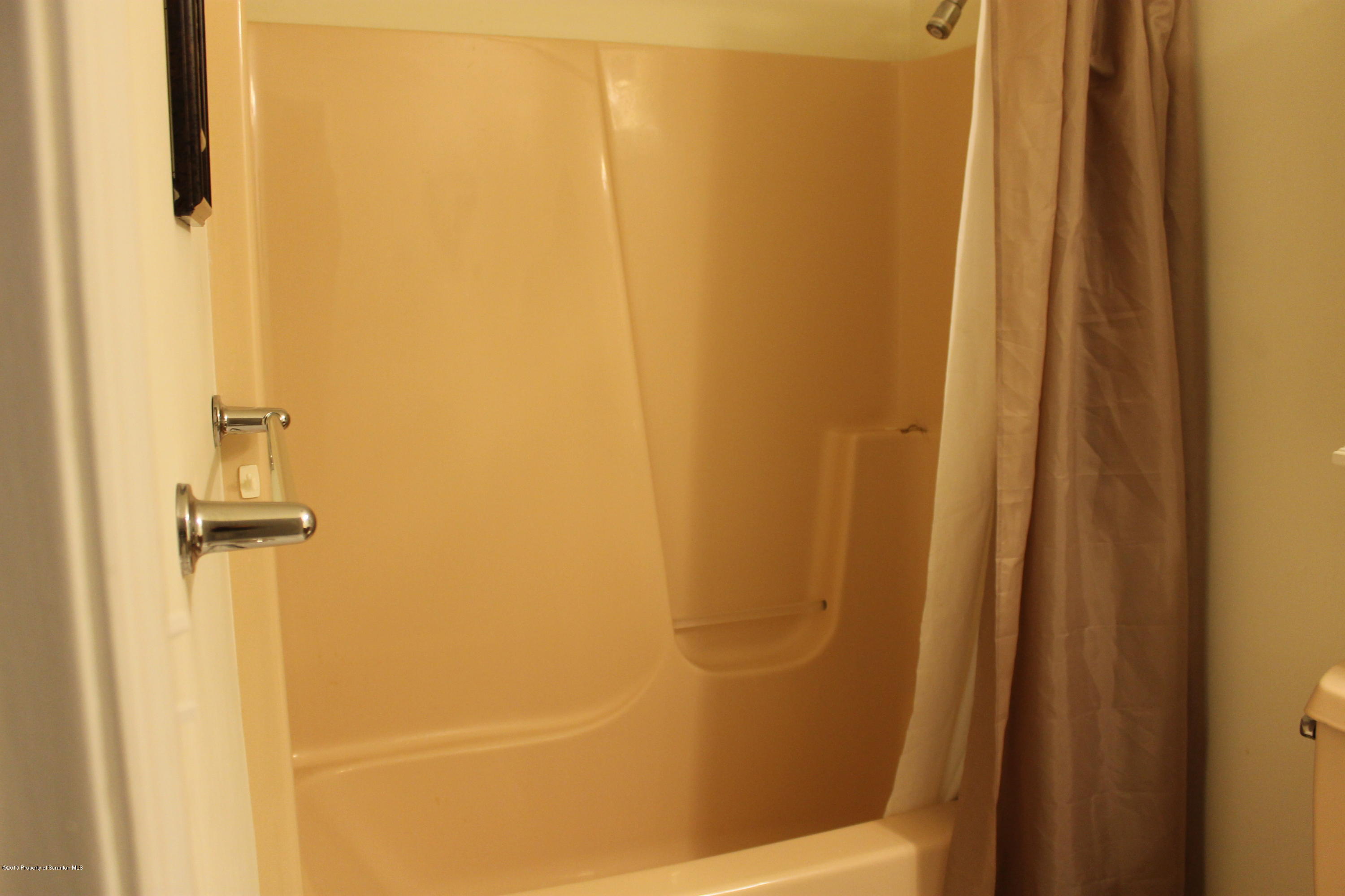 112 Camp Hill Road Clarks Summit, PA 18411 - Photo 17 of 26 Gallery Image 17