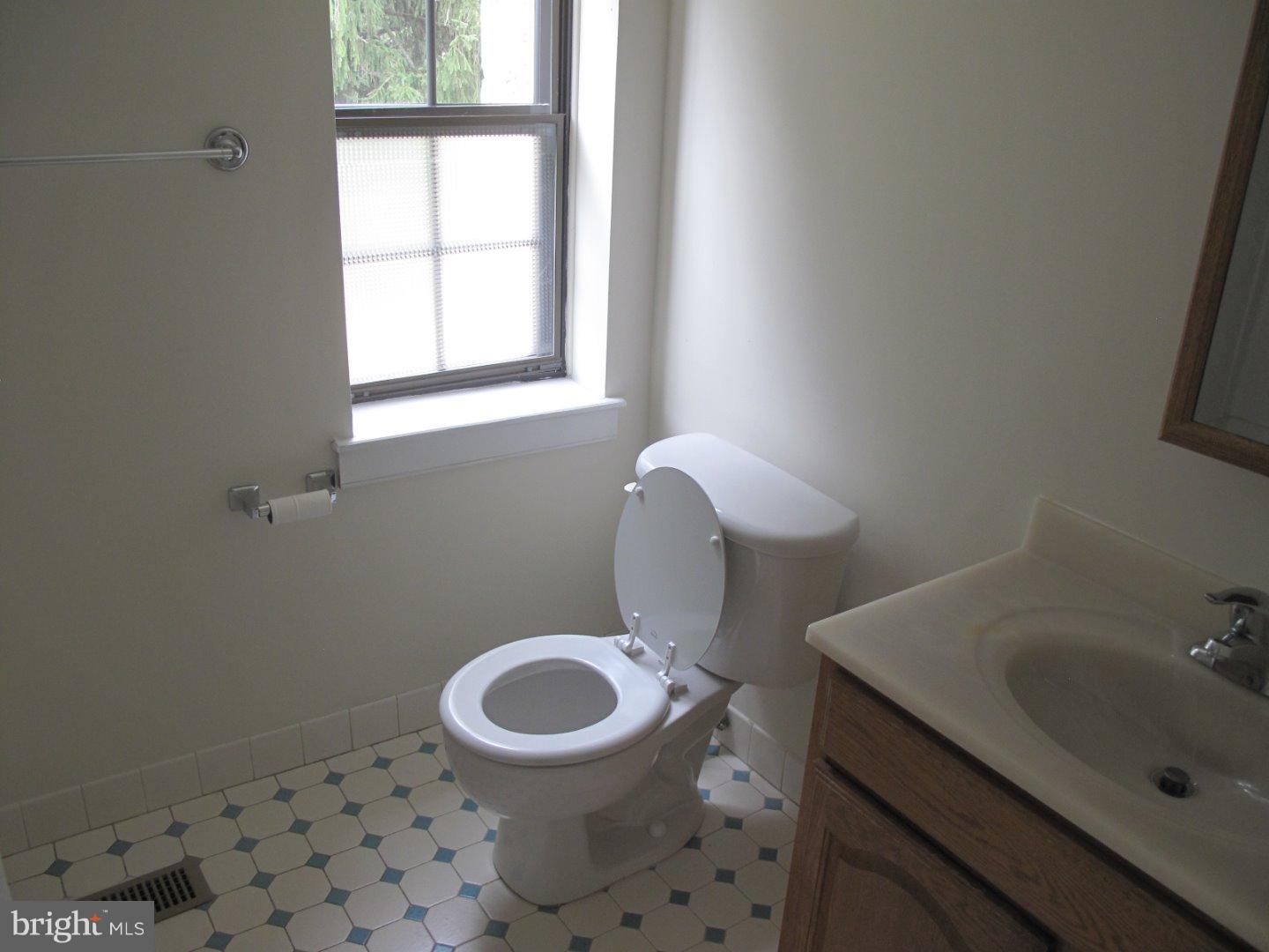 201 Hopewell Road West Berlin, NJ 08091 - Photo 11 of 22