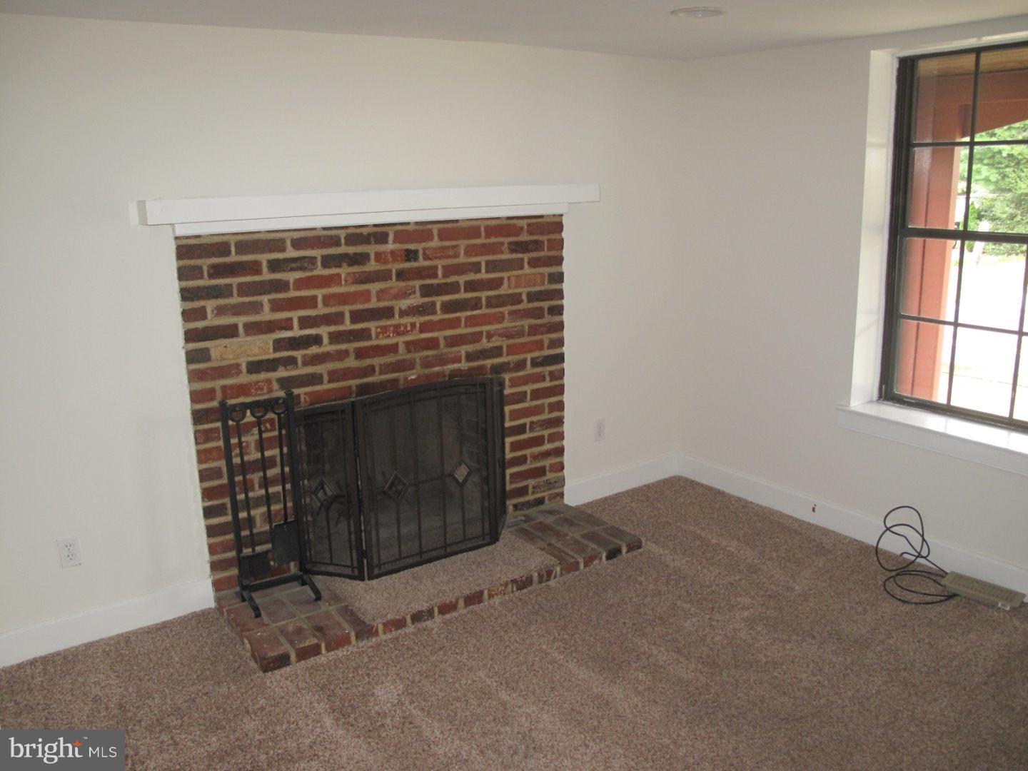 201 Hopewell Road West Berlin, NJ 08091 - Photo 5 of 22