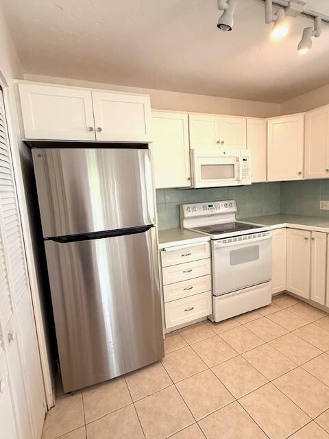 1297 73rd Street, Unit OCEAN Marathon, FL 33050 - Photo 22 of 44 IMG_2051