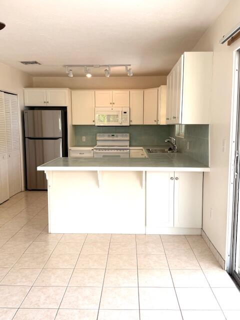 1297 73rd Street, Unit OCEAN Marathon, FL 33050 - Photo 24 of 44 IMG_2053