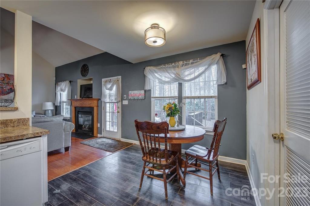 4931 Lakeview Road Charlotte, NC 28216 - Photo 15 of 34 Gallery Image 15