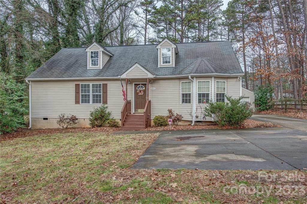 4931 Lakeview Road Charlotte, NC 28216 - Photo 2 of 34 Gallery Image 2