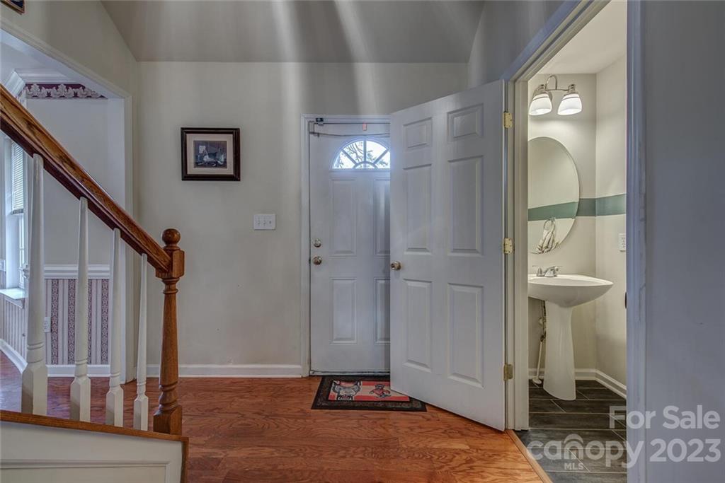 4931 Lakeview Road Charlotte, NC 28216 - Photo 23 of 34 Gallery Image 23