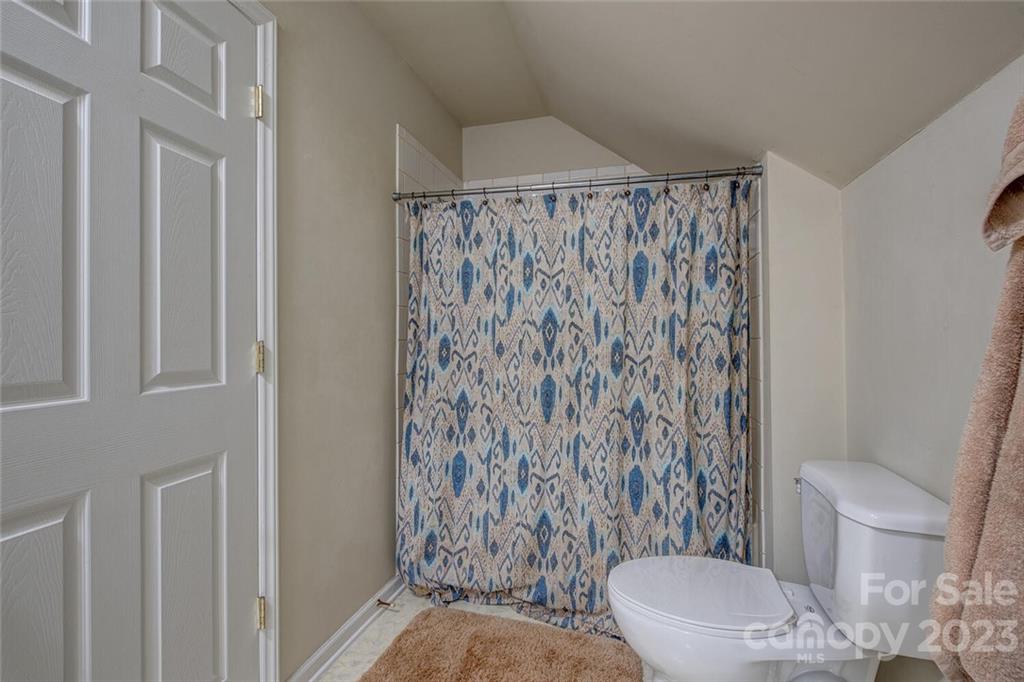 4931 Lakeview Road Charlotte, NC 28216 - Photo 28 of 34 Gallery Image 28