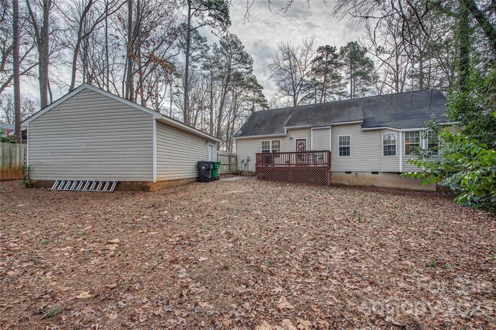4931 Lakeview Road Charlotte, NC 28216 - Photo 32 of 34 Gallery Image 32