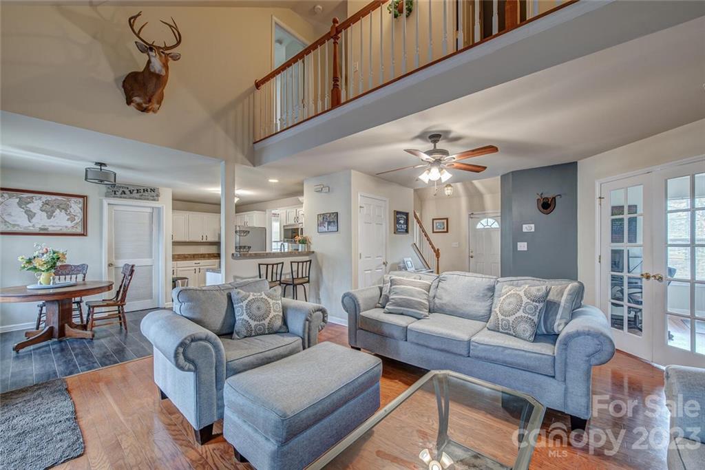 4931 Lakeview Road Charlotte, NC 28216 - Photo 5 of 34 Gallery Image 5