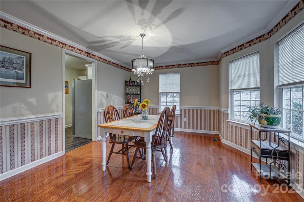 4931 Lakeview Road Charlotte, NC 28216 - Photo 8 of 34 Gallery Image 8