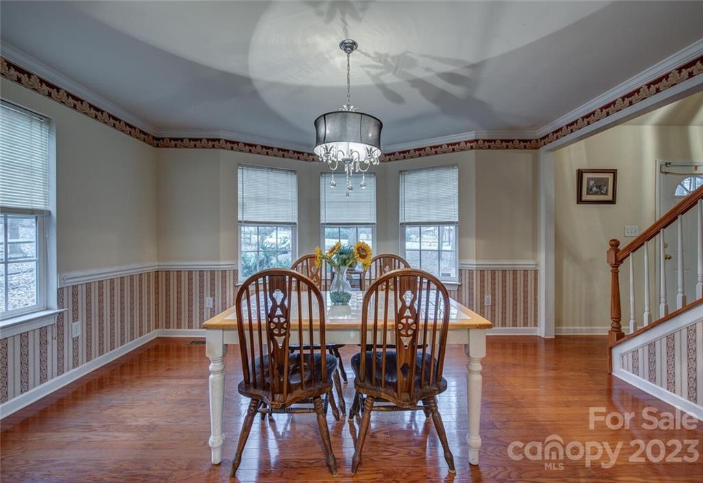 4931 Lakeview Road Charlotte, NC 28216 - Photo 9 of 34 Gallery Image 9